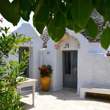 Trullo Piccola Contrada Pensionat Locorotondo Exteriör bild