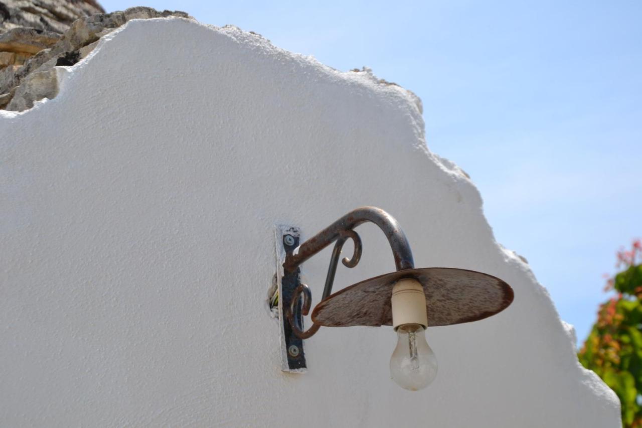 Trullo Piccola Contrada Pensionat Locorotondo Exteriör bild