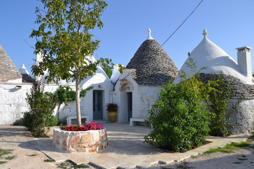 Trullo Piccola Contrada Pensionat Locorotondo Exteriör bild