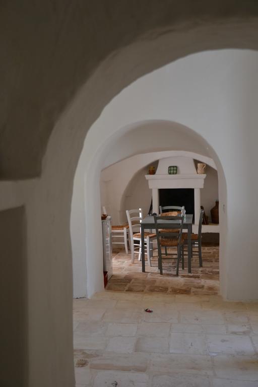 Trullo Piccola Contrada Pensionat Locorotondo Exteriör bild