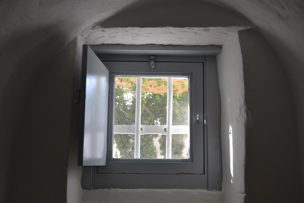 Trullo Piccola Contrada Pensionat Locorotondo Exteriör bild